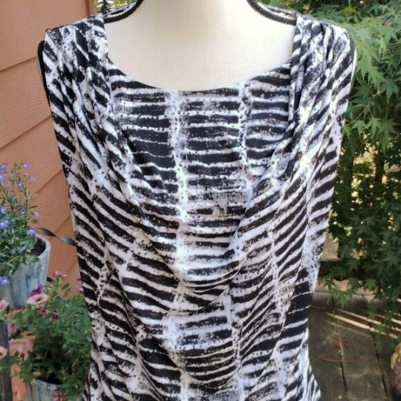 Worthington Stretch Top - Picture 2 of 10